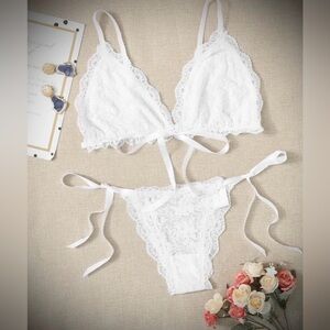 🔥5/$25🔥 NEW White Plus Size Floral Lace Tie Side Lingerie Set Size 1XL